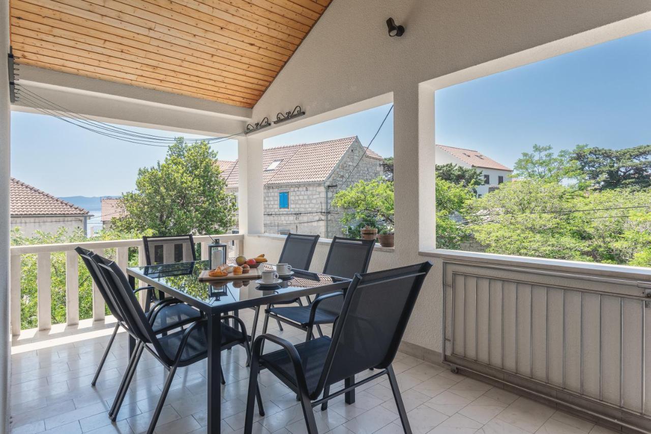 Center Apartment Golden Ray Бол Екстериор снимка
