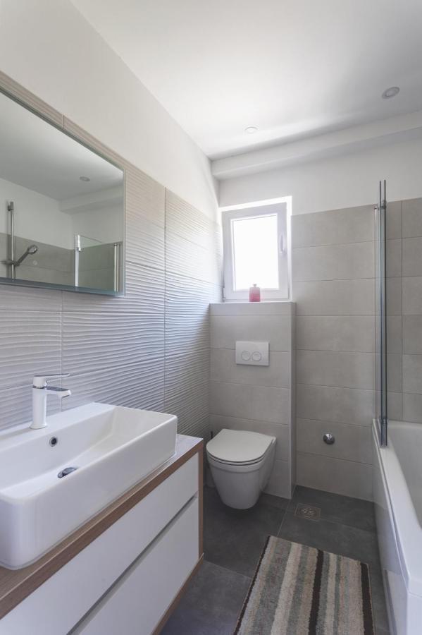 Center Apartment Golden Ray Бол Екстериор снимка
