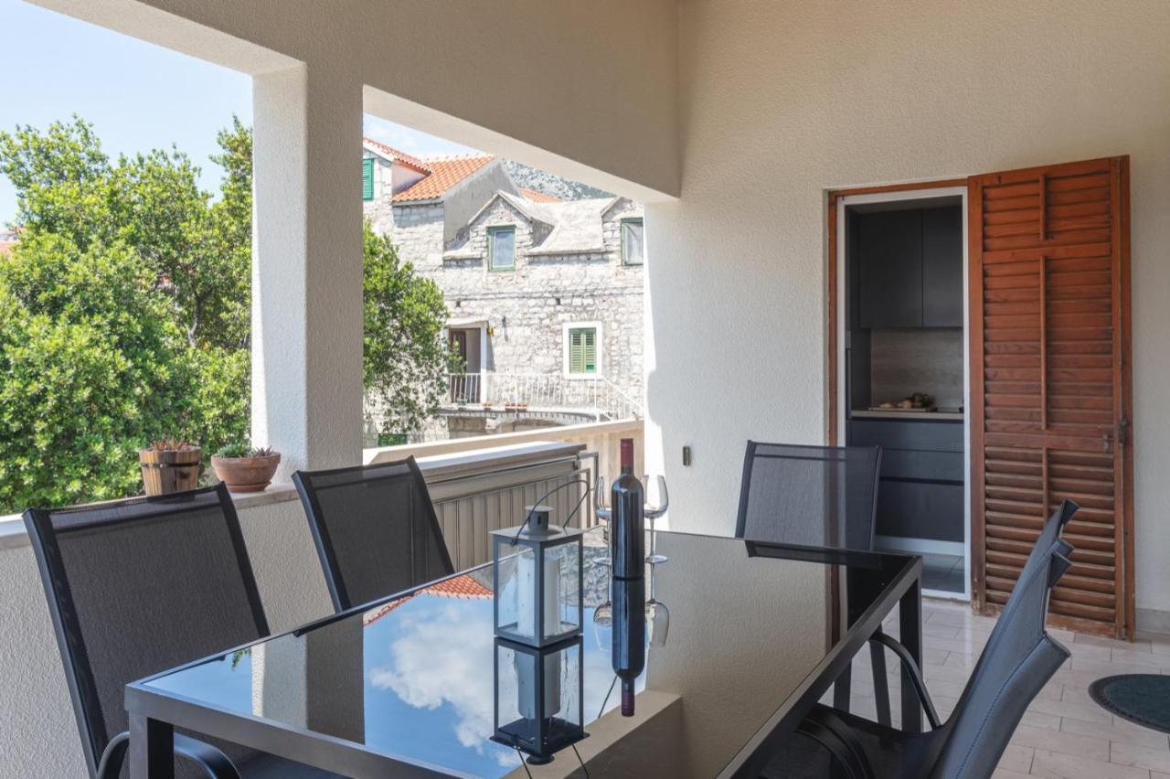 Center Apartment Golden Ray Бол Екстериор снимка