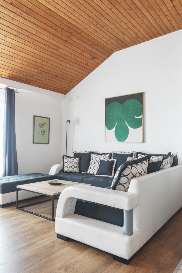 Center Apartment Golden Ray Бол Екстериор снимка