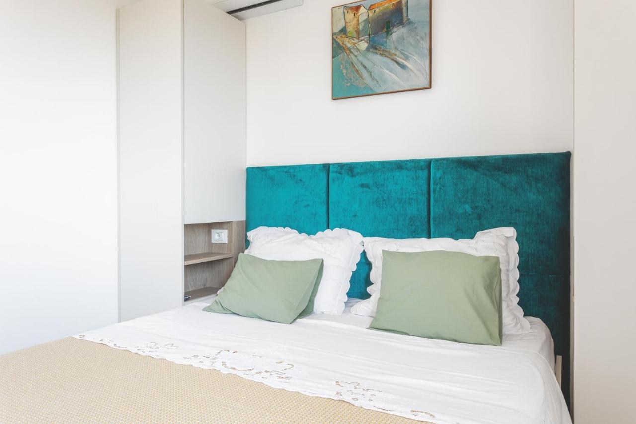 Center Apartment Golden Ray Бол Екстериор снимка