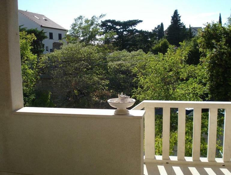Center Apartment Golden Ray Бол Екстериор снимка